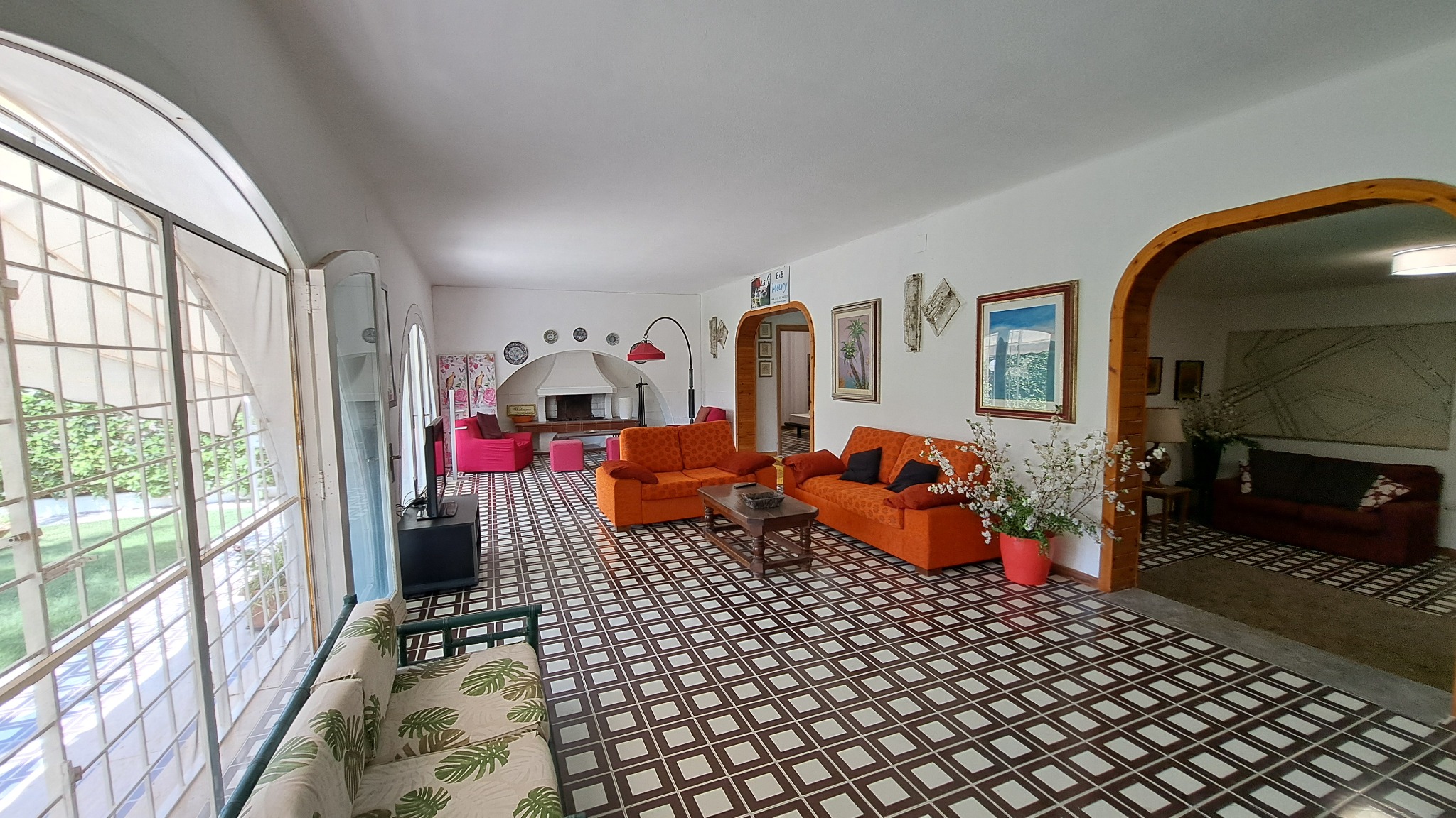 Luminoso salone del B&B Mary